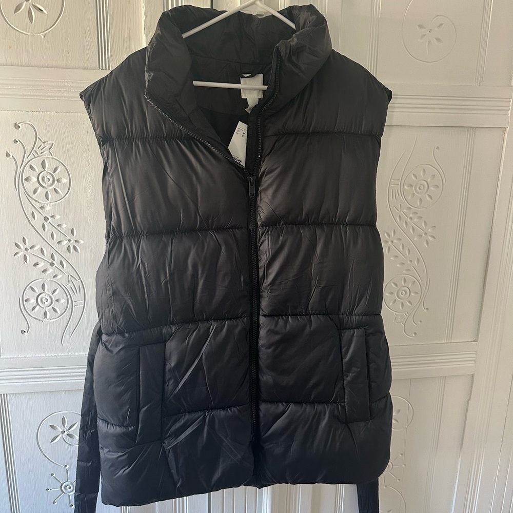 Women's Black Puffer Vest